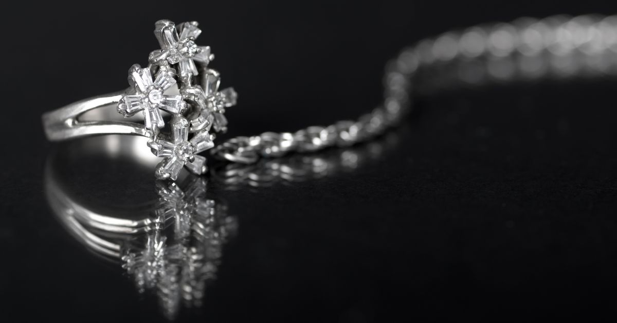 10 Best Background Ideas for Jewelry Photography